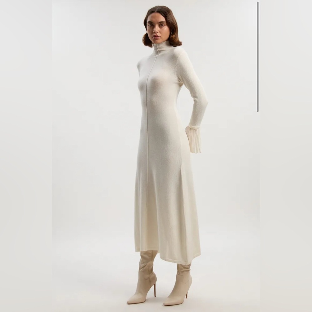 Karen Millen NWOT Wool and Alpaca Blend Knit Pleated Silk Woven Cuff Midi Dress